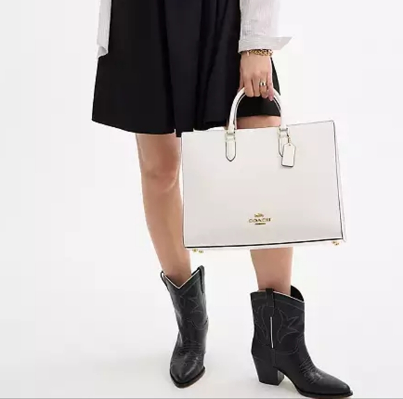 New! Coach Maggie Tote Bag In Gold/Chalk - Picture 1 of 5